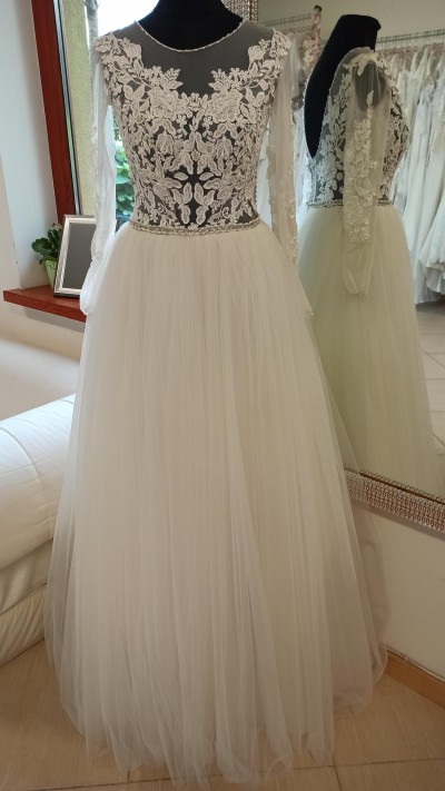 Suknia ślubna koronka/tiul z rękawem